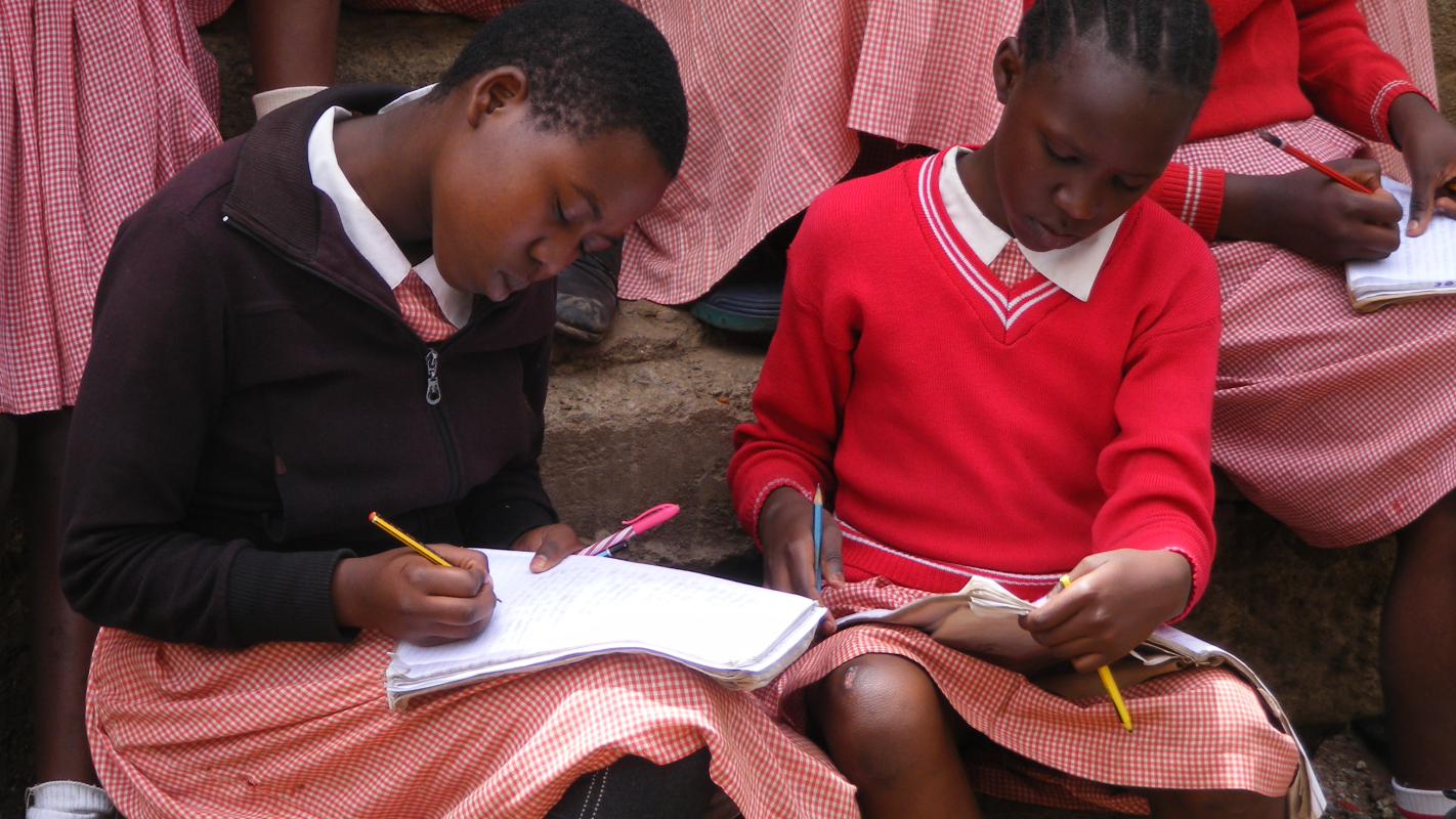 Learn STEM disciplines in the slums of Nairobi